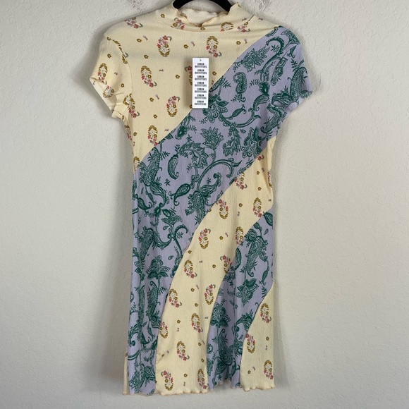 Urban Outfitters Bandana Patchwork Mini Dress Size Medium NWT - Picture 7 of 7